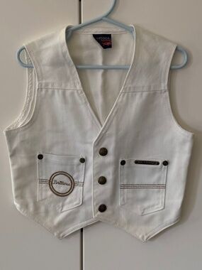Vintage kids size 6 white denim Britannia vest. Pristine condition.